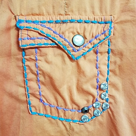 Long sleeve light weight button down from Buckle - Picture 6 of 8